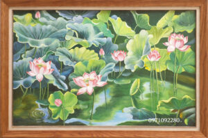 Tranh hoa sen ý nghĩa hợp mệnh trang trí nhà