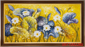 Tranh hoa sen gam màu tươi sáng treo trên ghế sofa